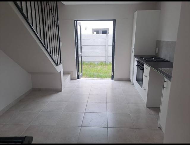 2 BEDROOM DUPLEX FOR SALE IN SUNSET GLEN